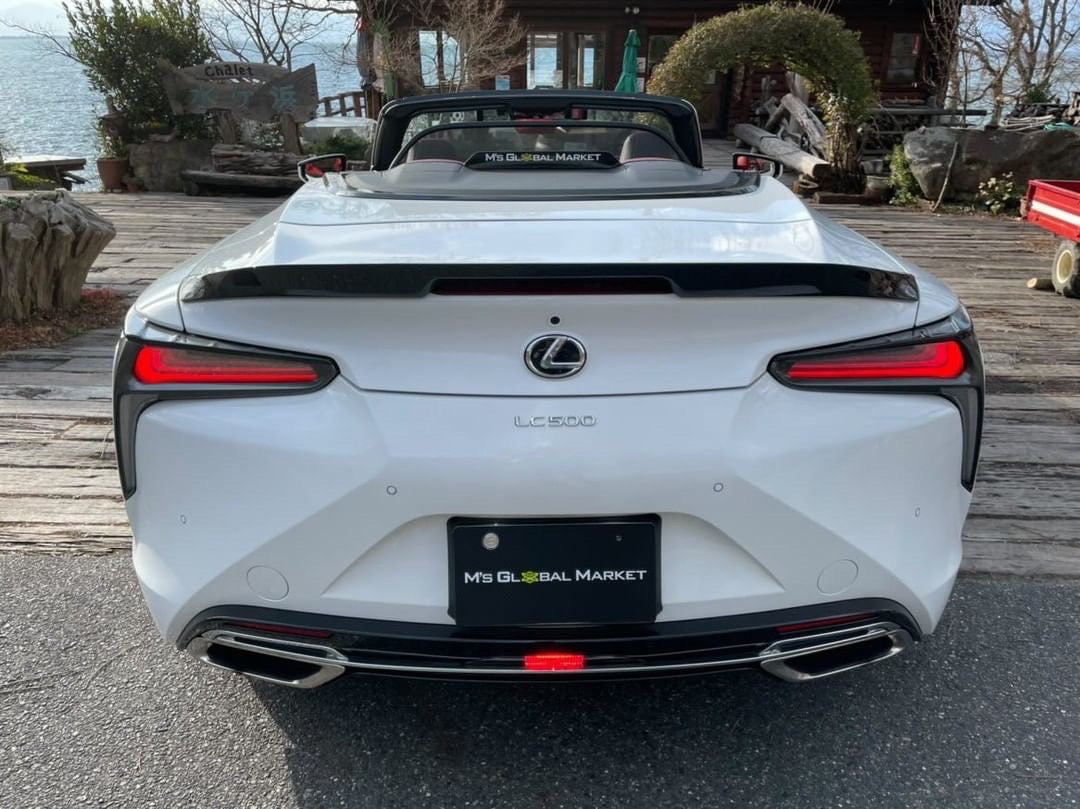 Lc500 Convertible Trunk spoiler Clear painted
