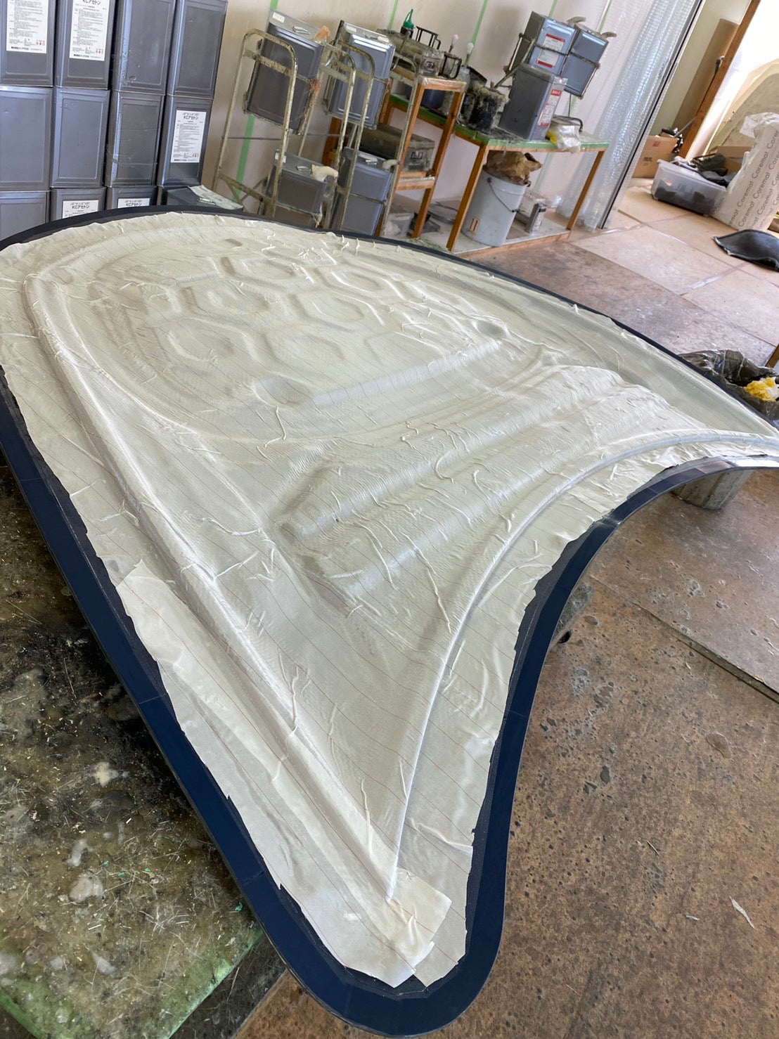 TESLA MODEL3 ドライカーボンボンネット