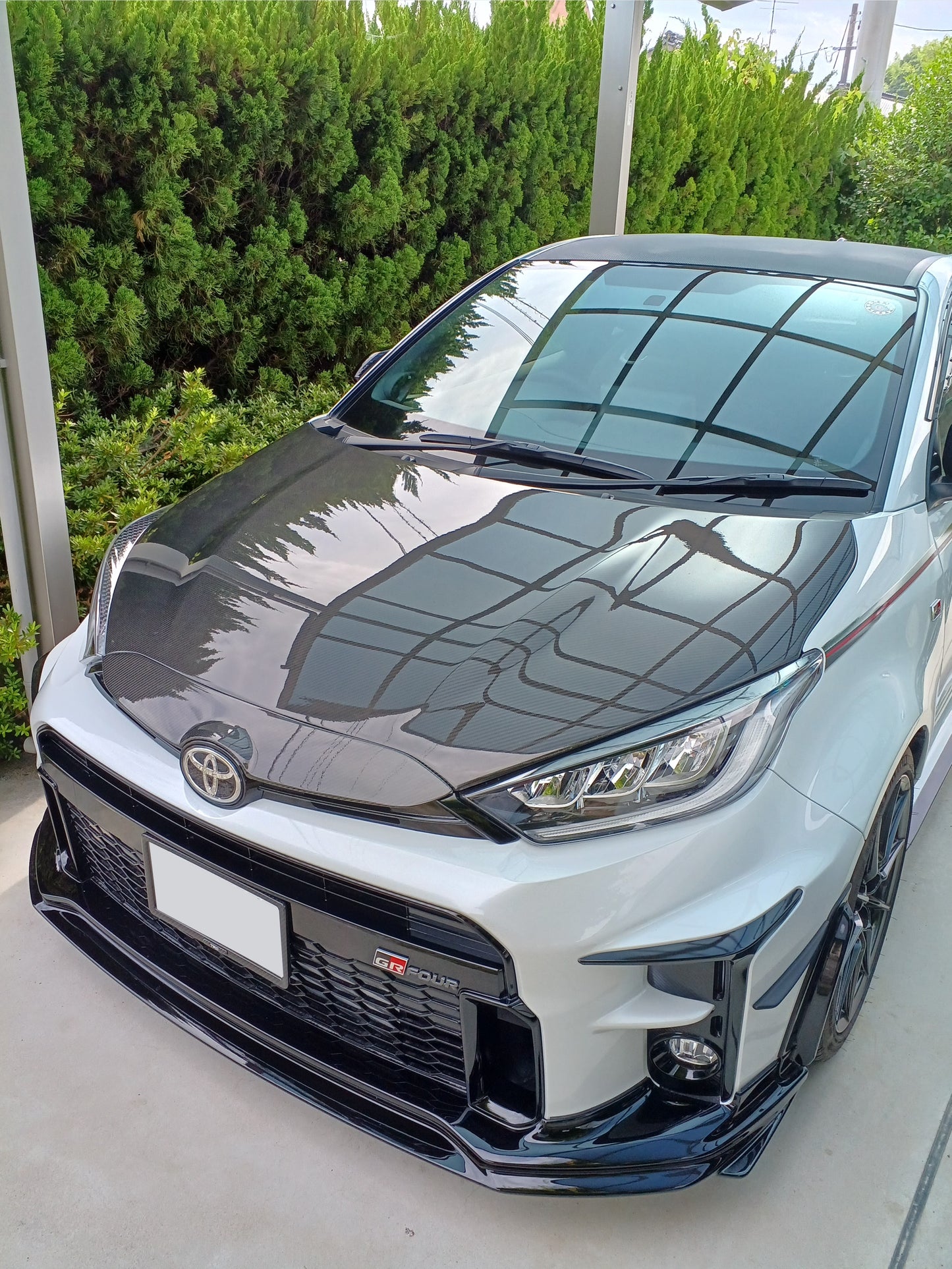 GR Yaris  Dry carbon Bonnet