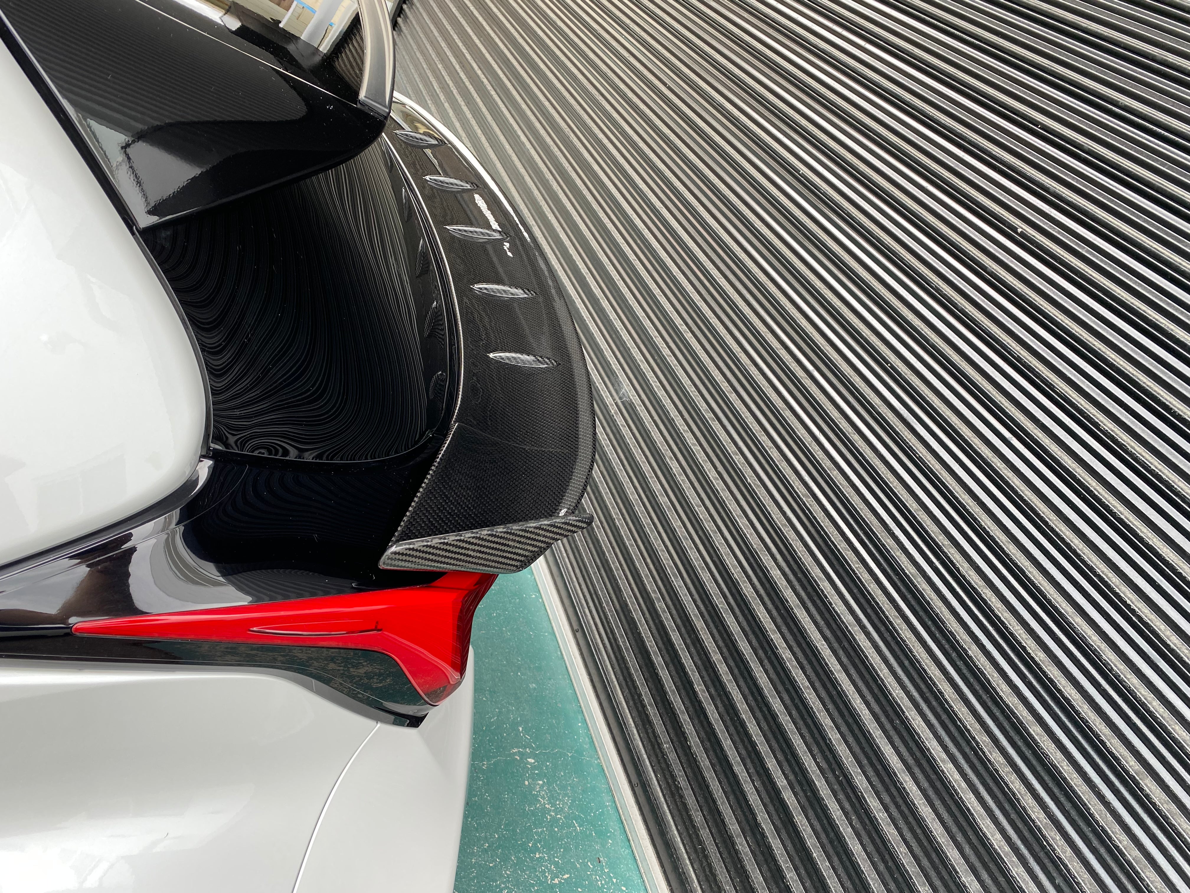 TOYOTA GR Yaris Dry Carbon TrunkSpoiler – Carbon Addict On Line Store