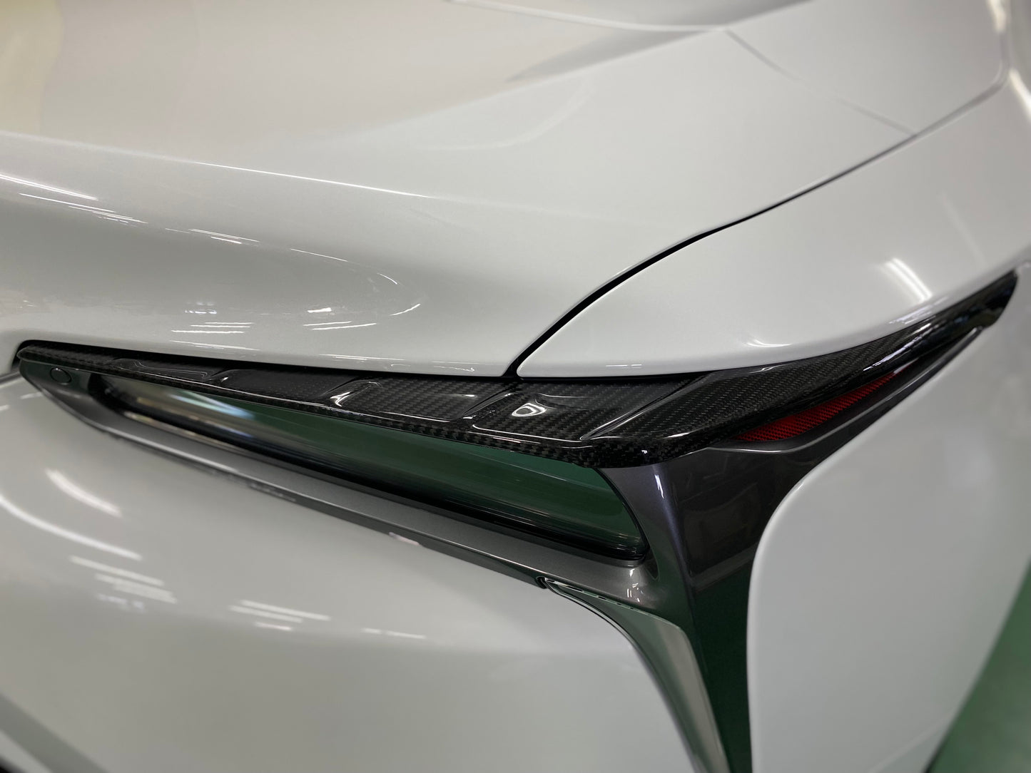 Lexus LC500 Dry Carbon Tail Lamp Panel (L/R)