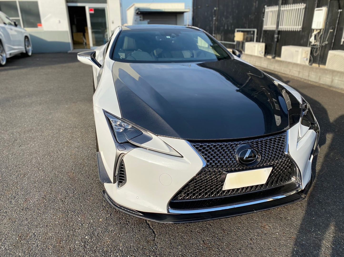 LC500 Dry Carbon Bonnet